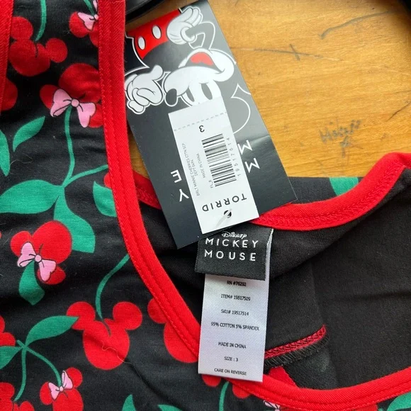 NWT Torrid Disney Mickey Minnie Sports Bra/Bralette, Size 3 - Picture 4 of 4